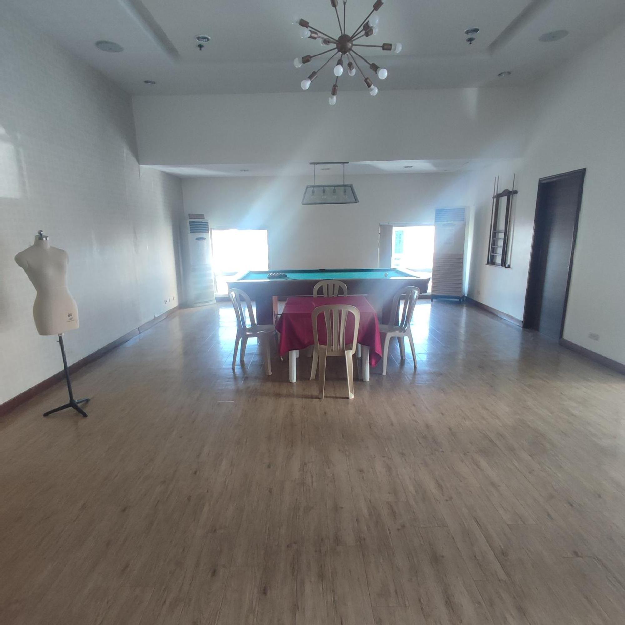Luxury Spacious 2Br In Salcedo Village Manila Kültér fotó